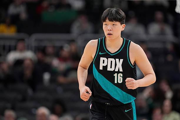 注册领彩金-又是折返跑的一天，杨瀚森登场6分钟1中0得到1板1助&amp;amp;遭隔扣